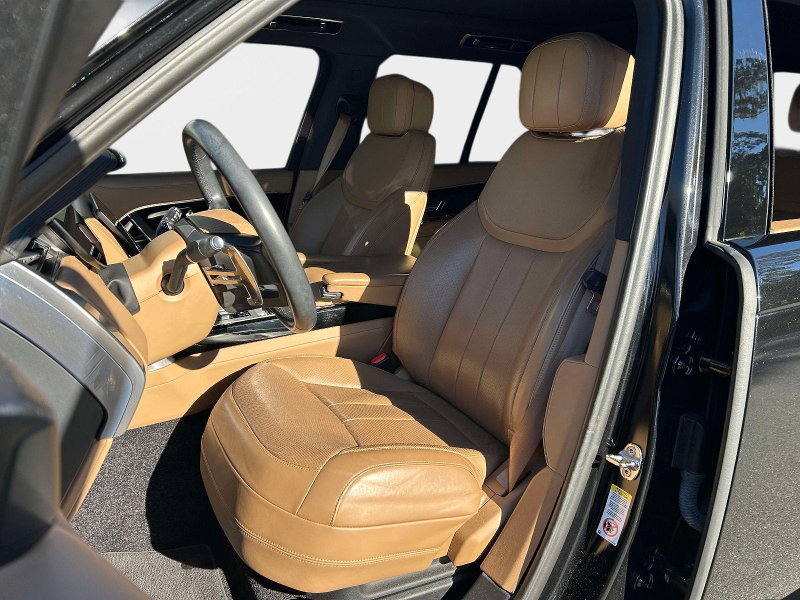 2025 Land Rover Range Rover SE