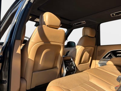 2025 Land Rover Range Rover SE