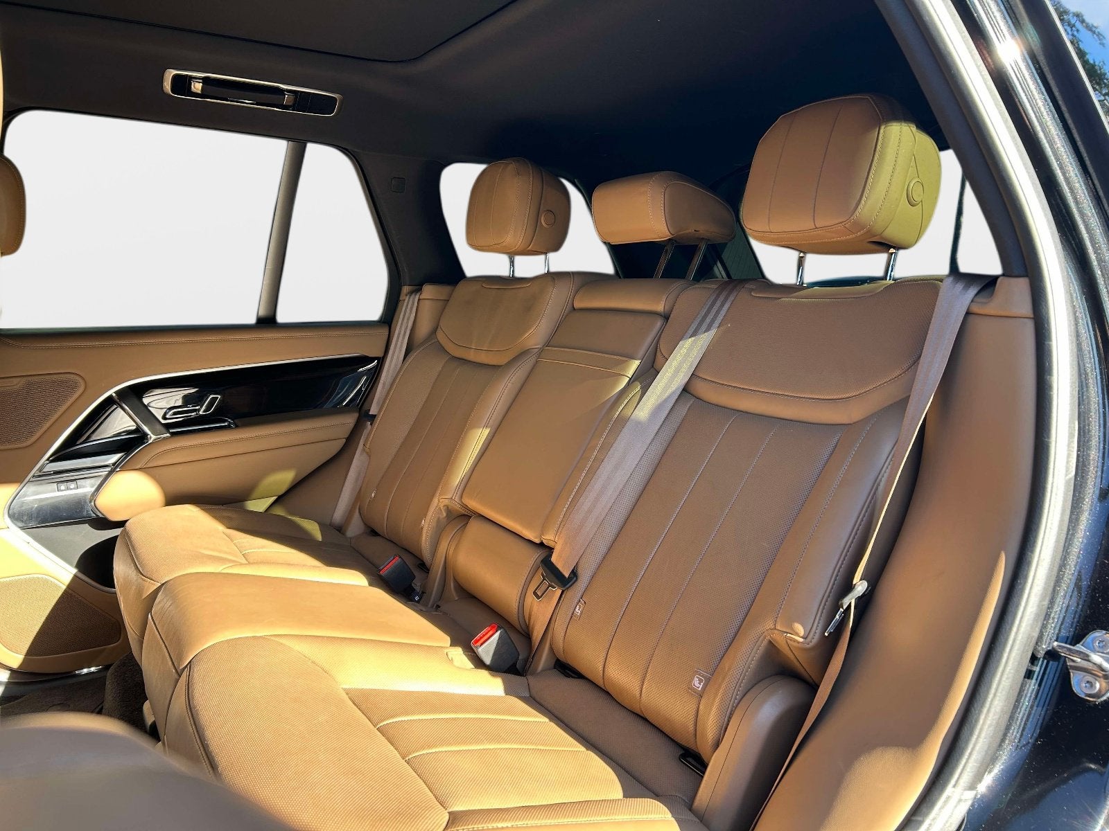 2025 Land Rover Range Rover SE
