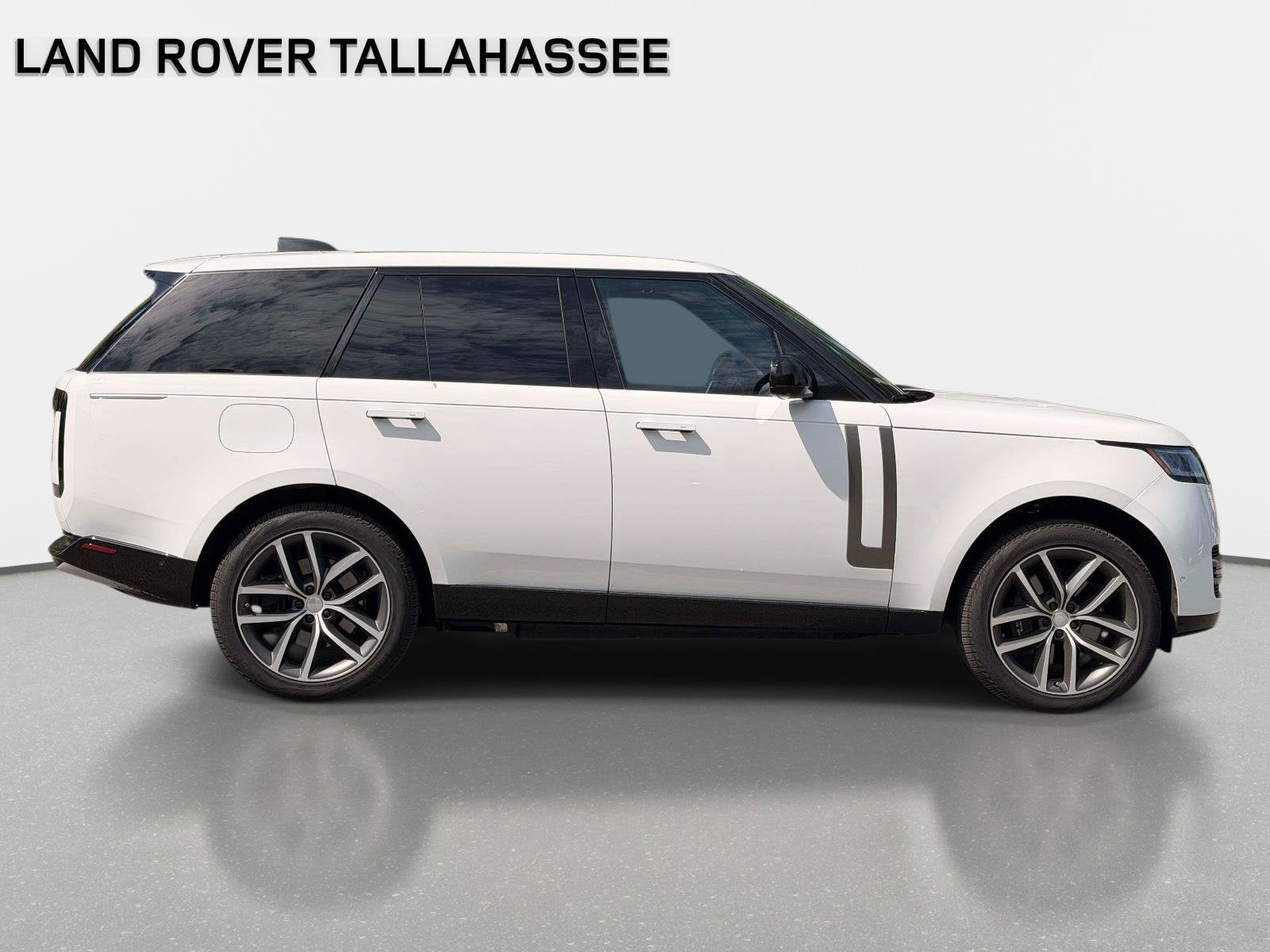 2025 Land Rover Range Rover Plug-In Hybrid SE