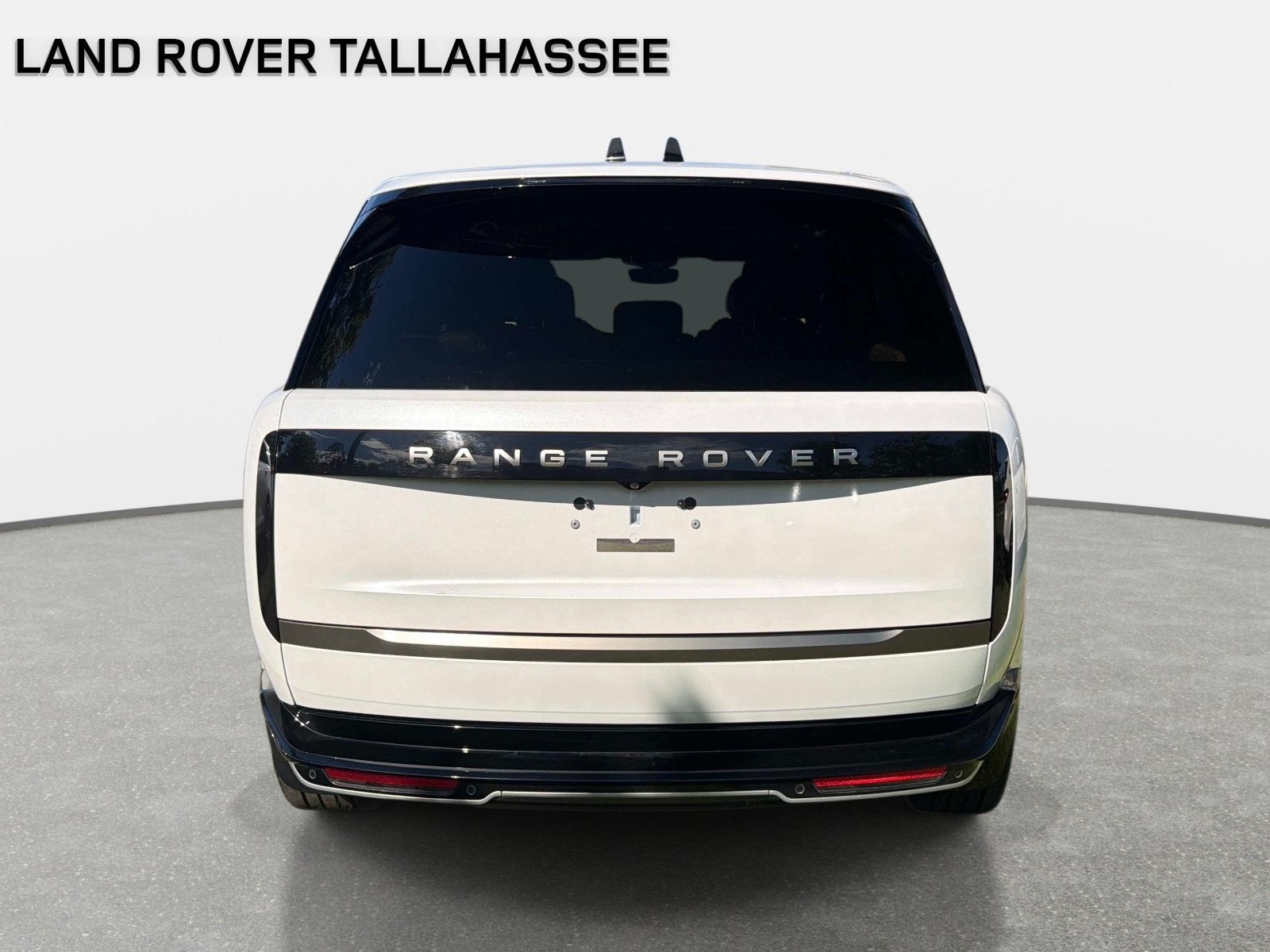 2025 Land Rover Range Rover P530 SE LWB 7 Seat