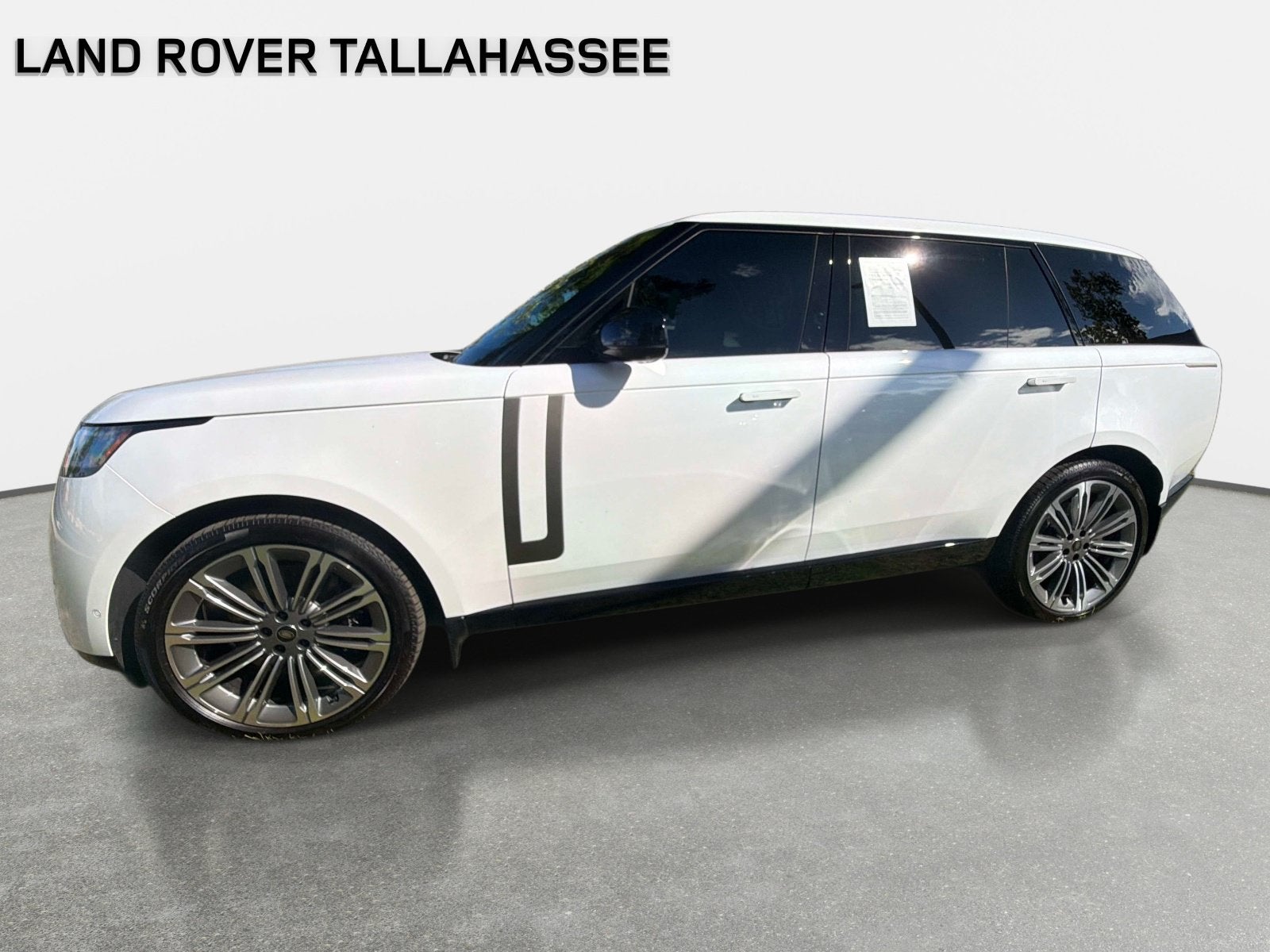 2025 Land Rover Range Rover P530 SE LWB 7 Seat