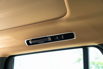 2025 Land Rover Range Rover SE LWB 7 Seat