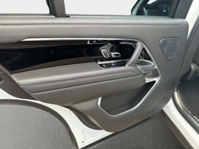 2025 Land Rover Range Rover SE