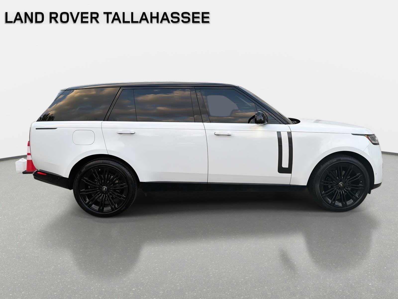 2025 Land Rover Range Rover SE