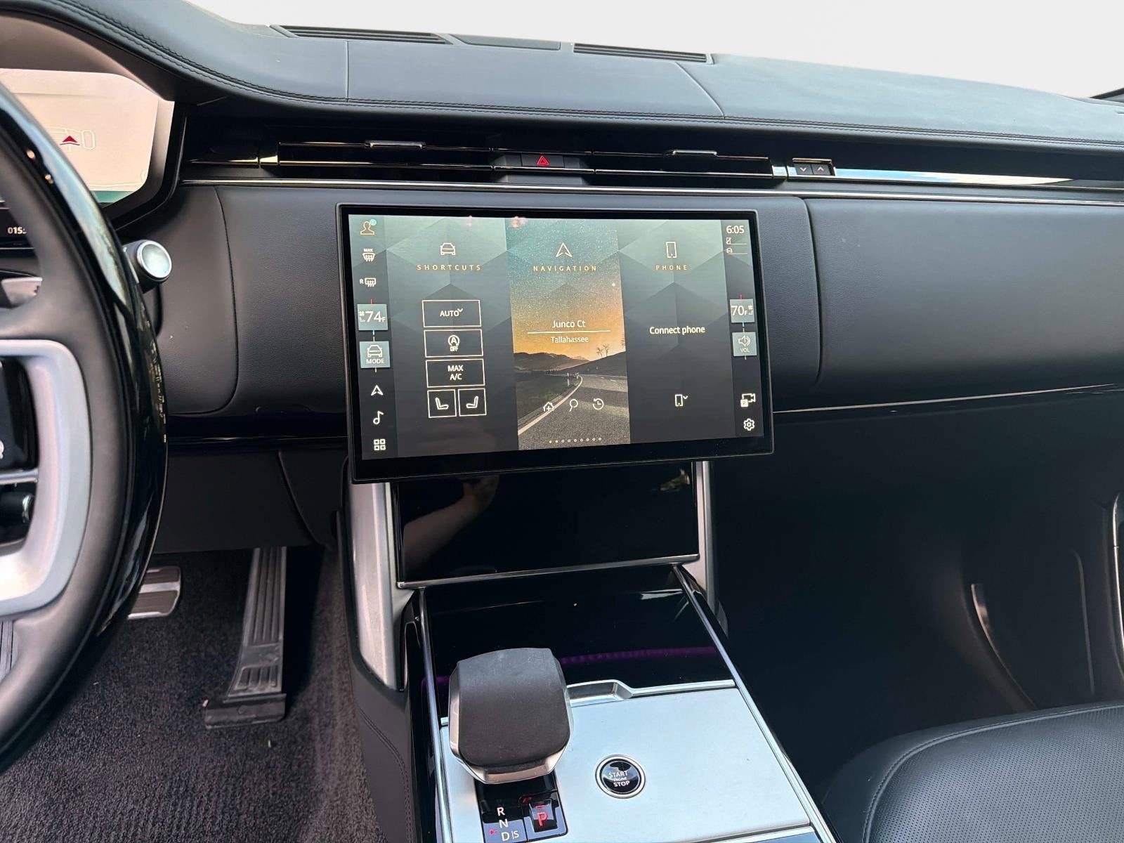 2025 Land Rover Range Rover SE