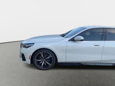 2025 BMW 530i 530i
