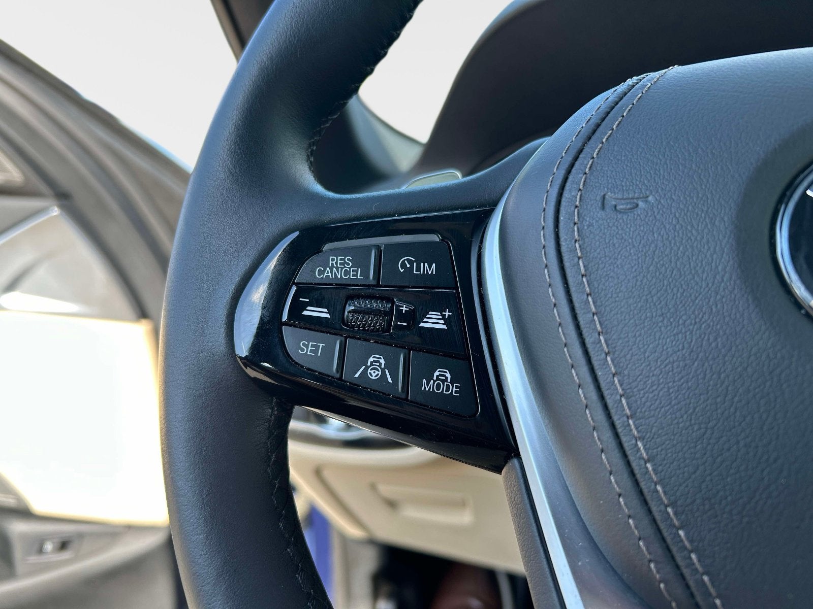 2023 BMW 5 Series 540i
