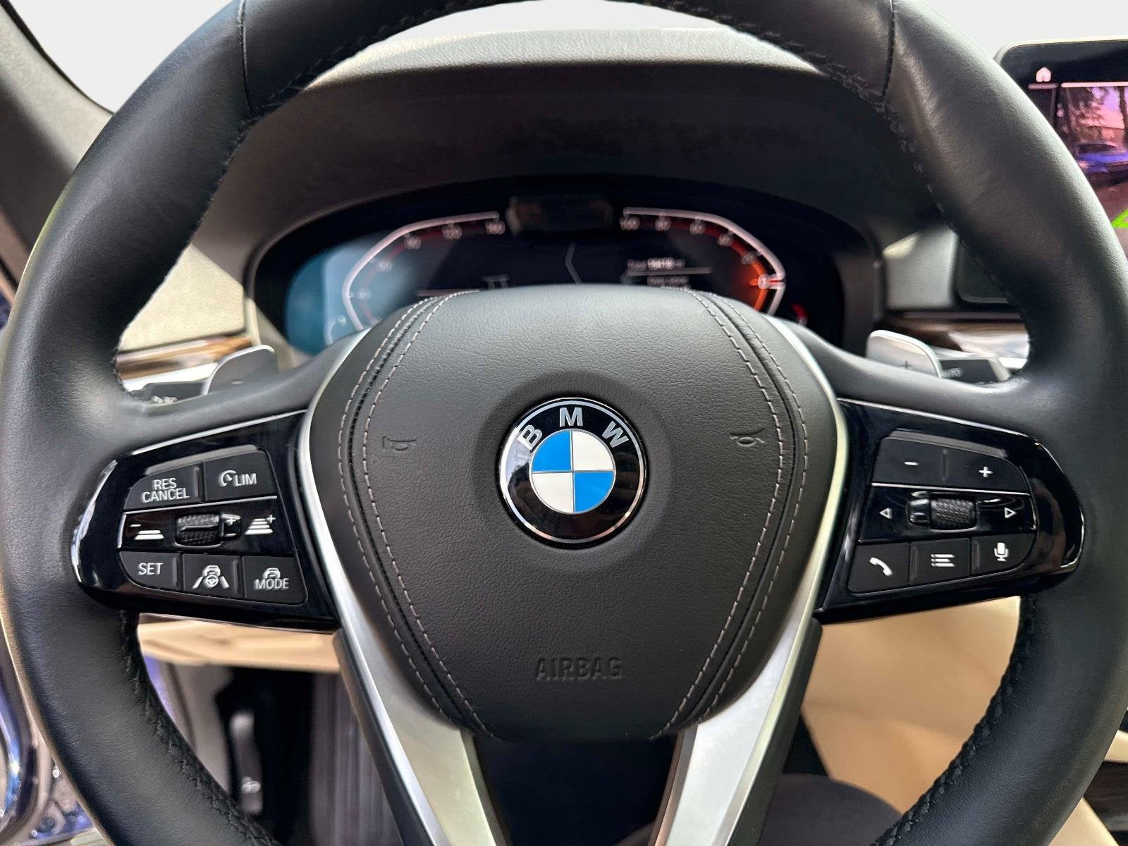 2023 BMW 540i 540i