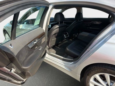 2019 BMW 7 Series 740i