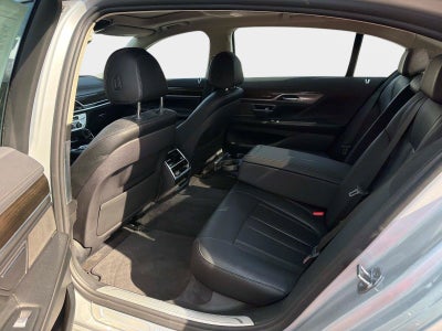 2019 BMW 7 Series 740i