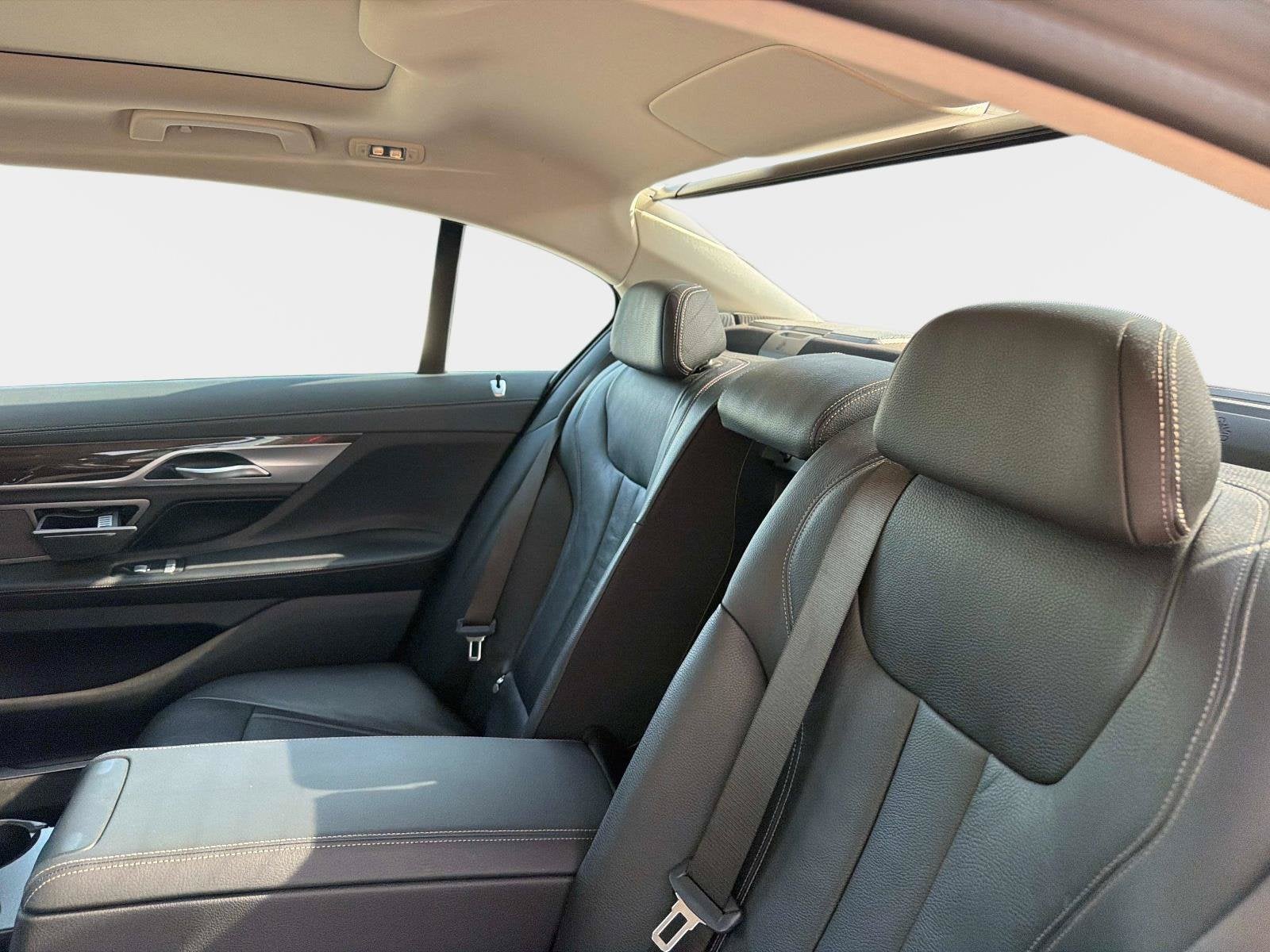 2019 BMW 7 Series 740i