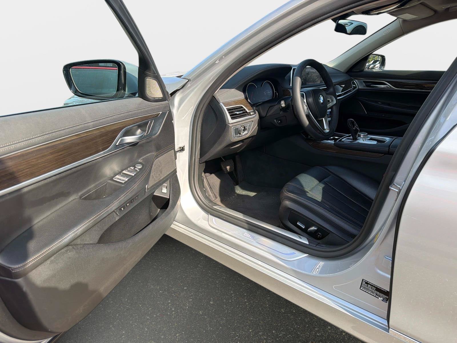 2019 BMW 7 Series 740i