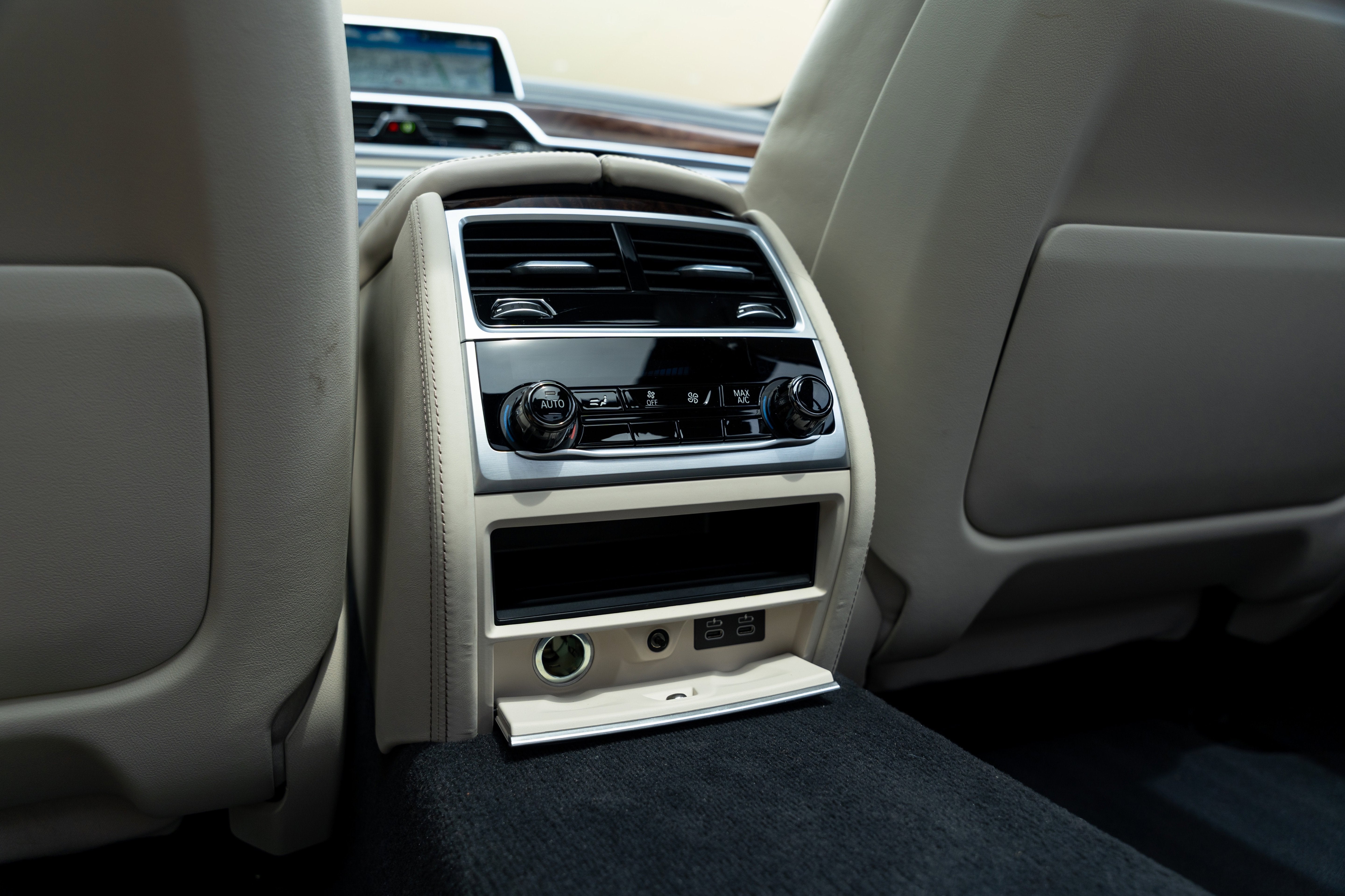 2021 BMW 7 Series 740i