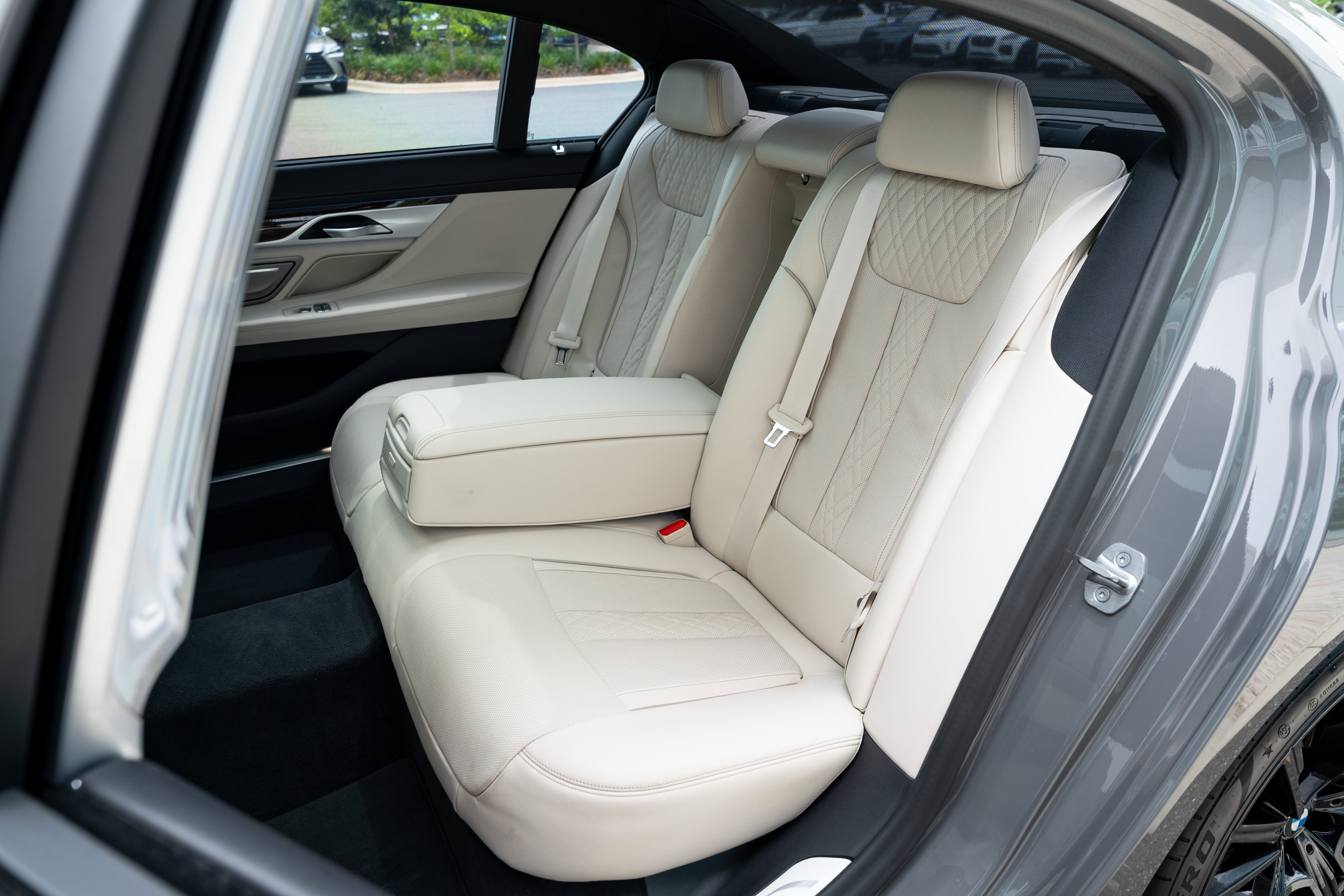 2021 BMW 7 Series 740i