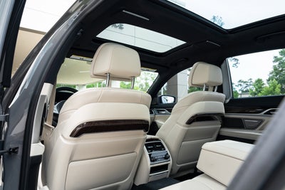 2021 BMW 7 Series 740i
