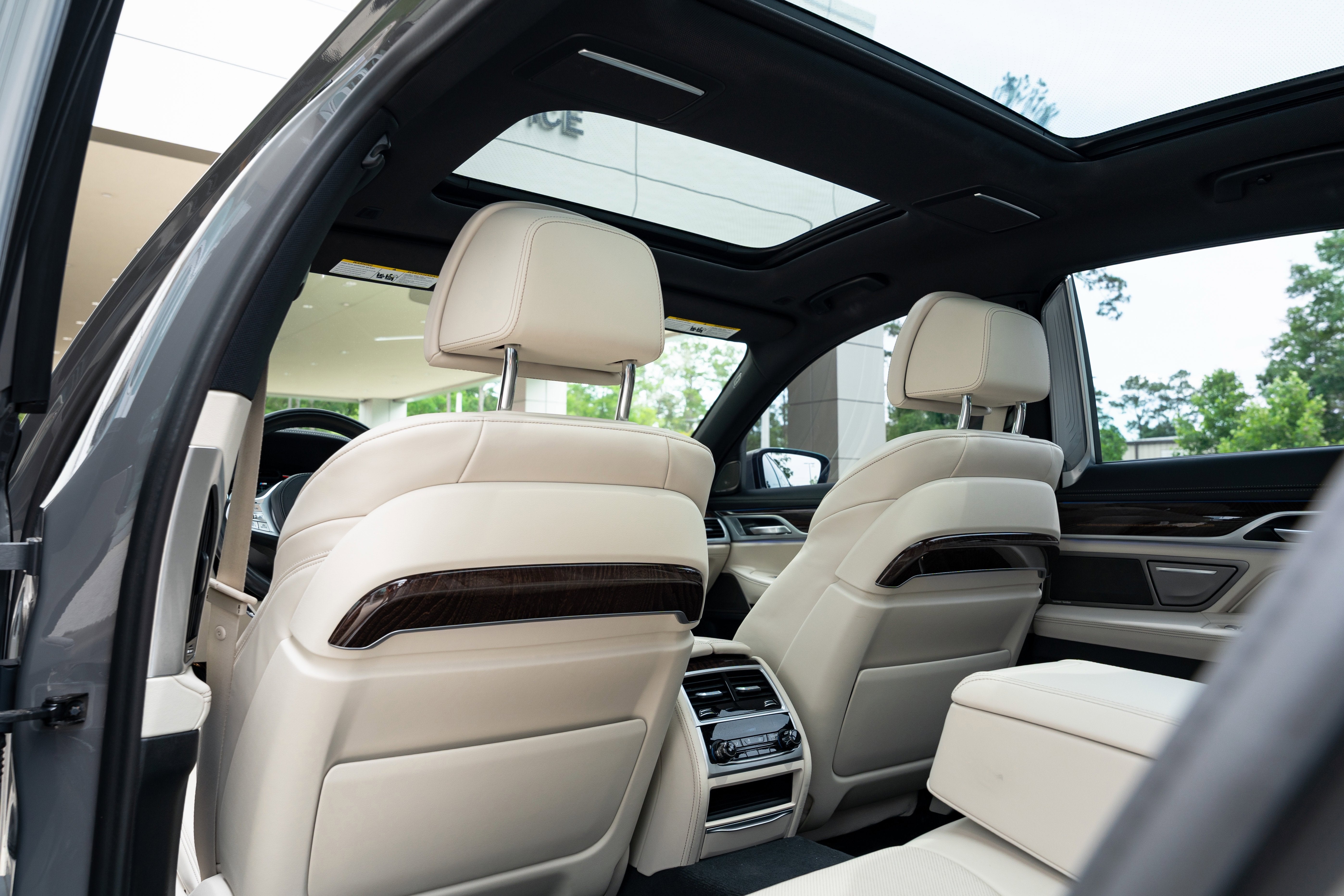 2021 BMW 7 Series 740i