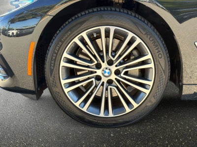 2019 BMW 5 Series 540i