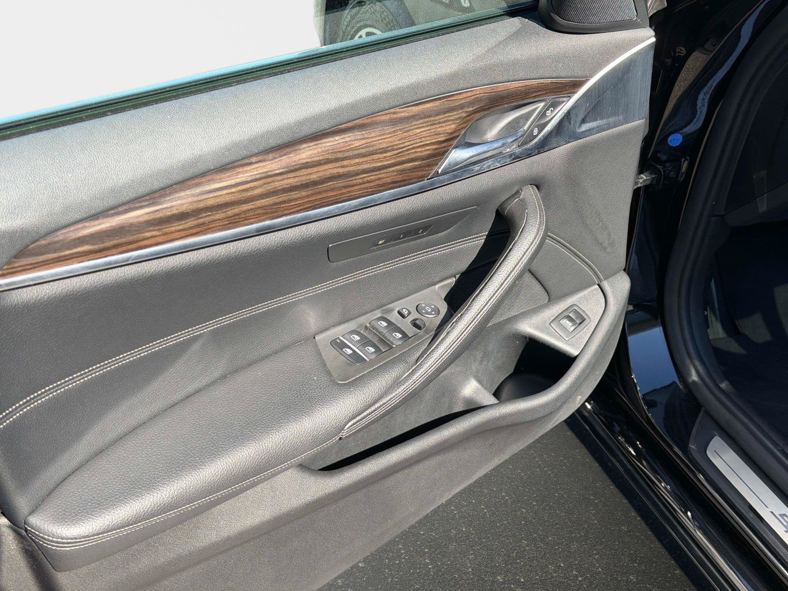 2019 BMW 5 Series 540i