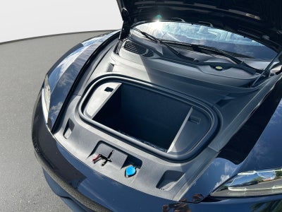 2025 Porsche Taycan 4