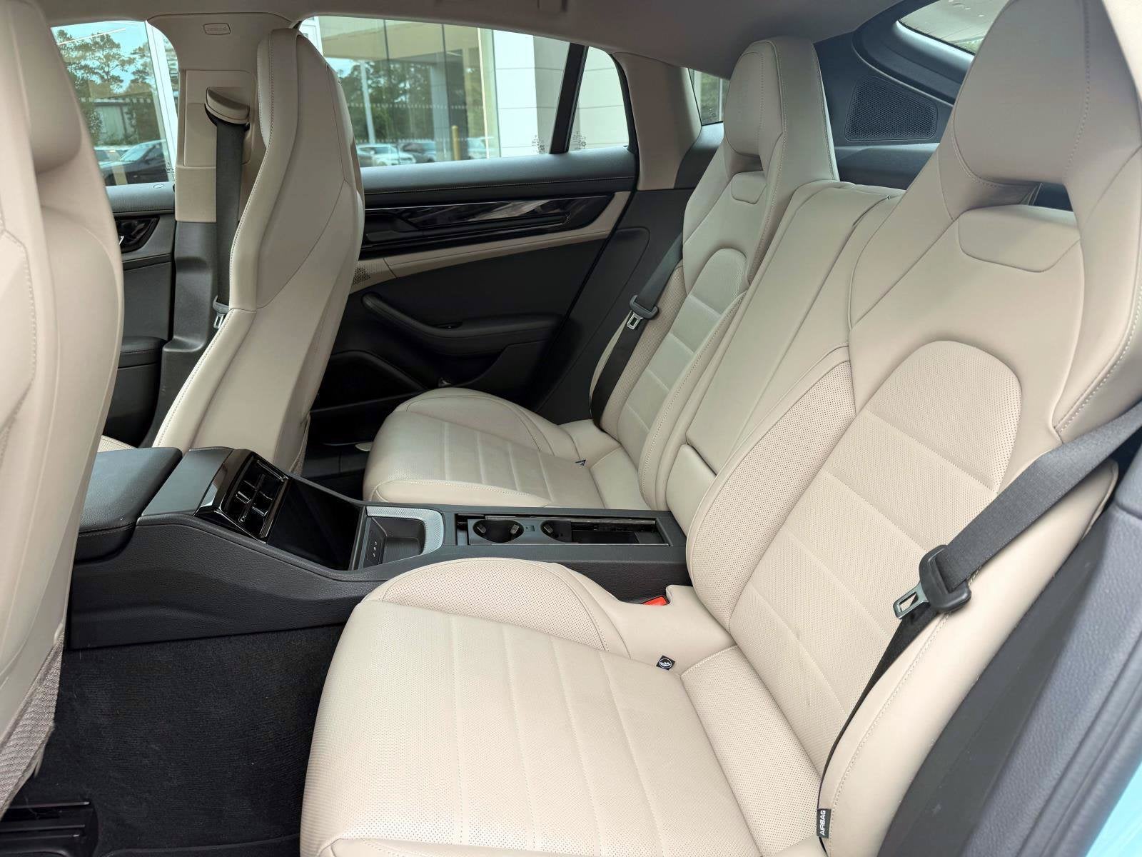 2025 Porsche Panamera Base