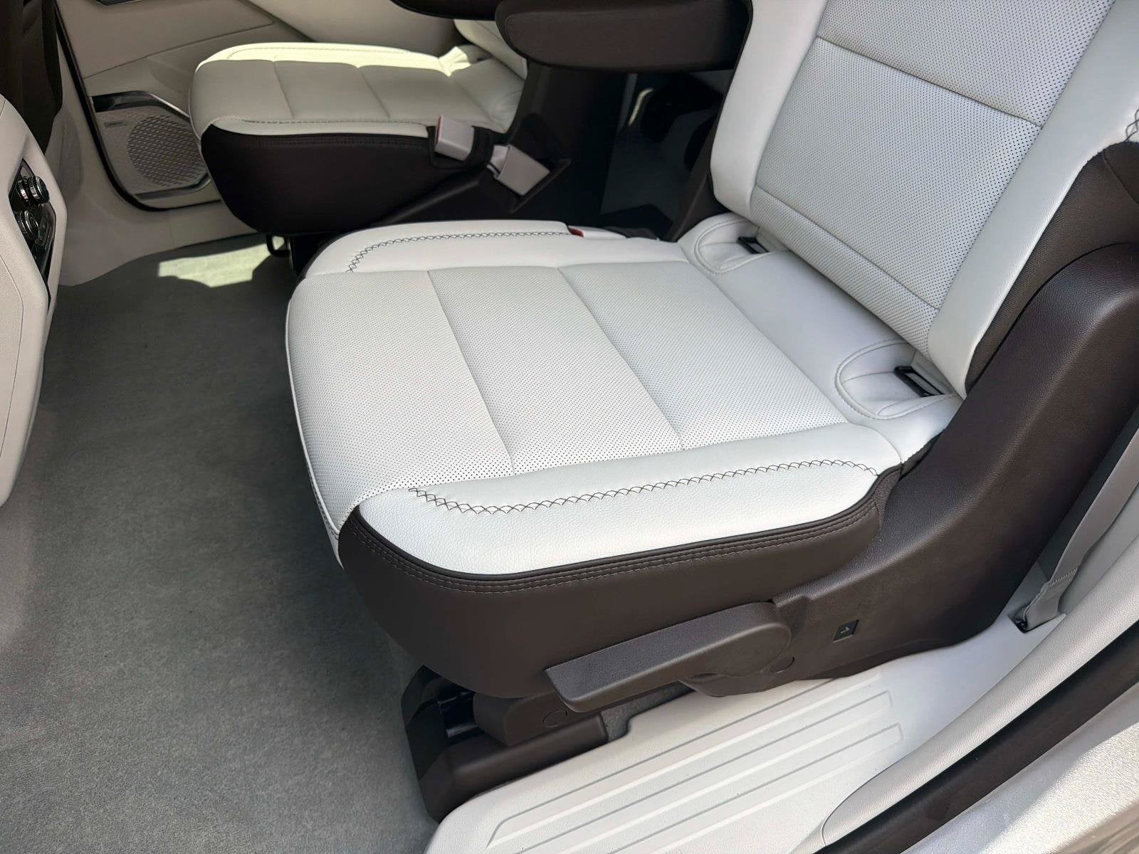 2025 GMC Acadia FWD Denali