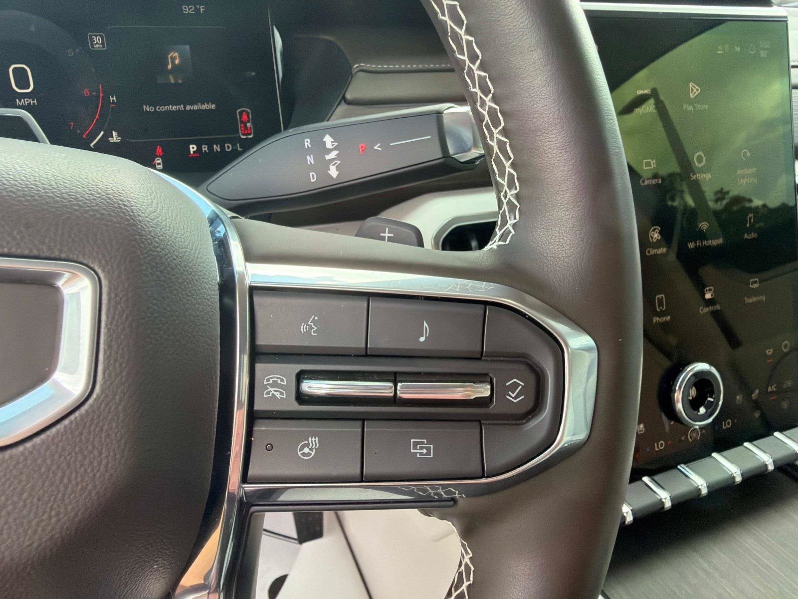 2025 GMC Acadia FWD Denali