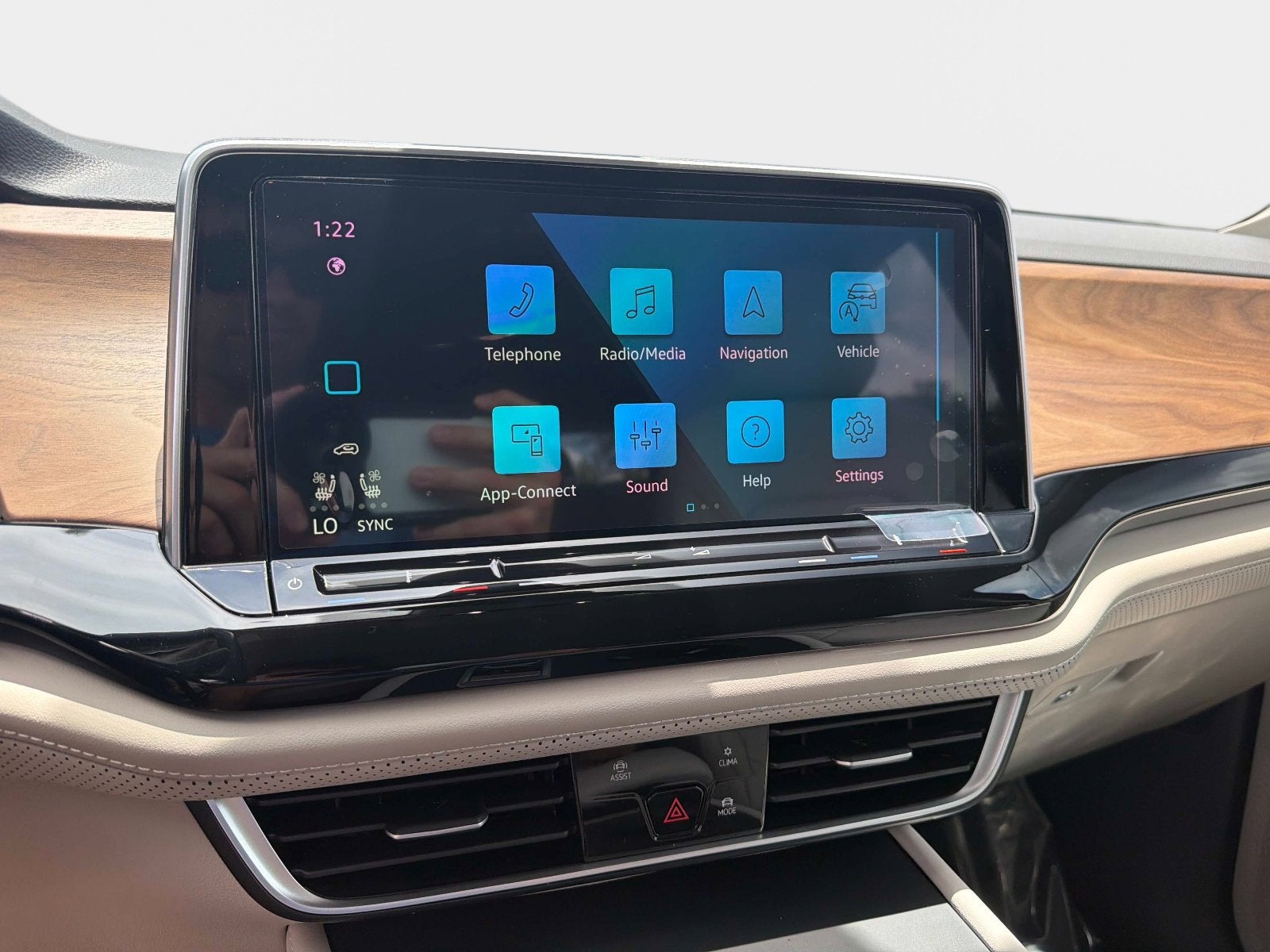 2026 Volkswagen Atlas 2.0T SE