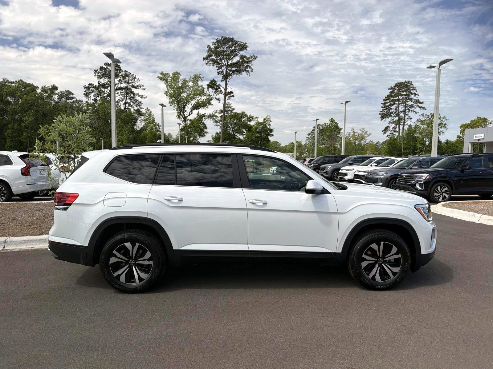 2026 Volkswagen Atlas 2.0T SE