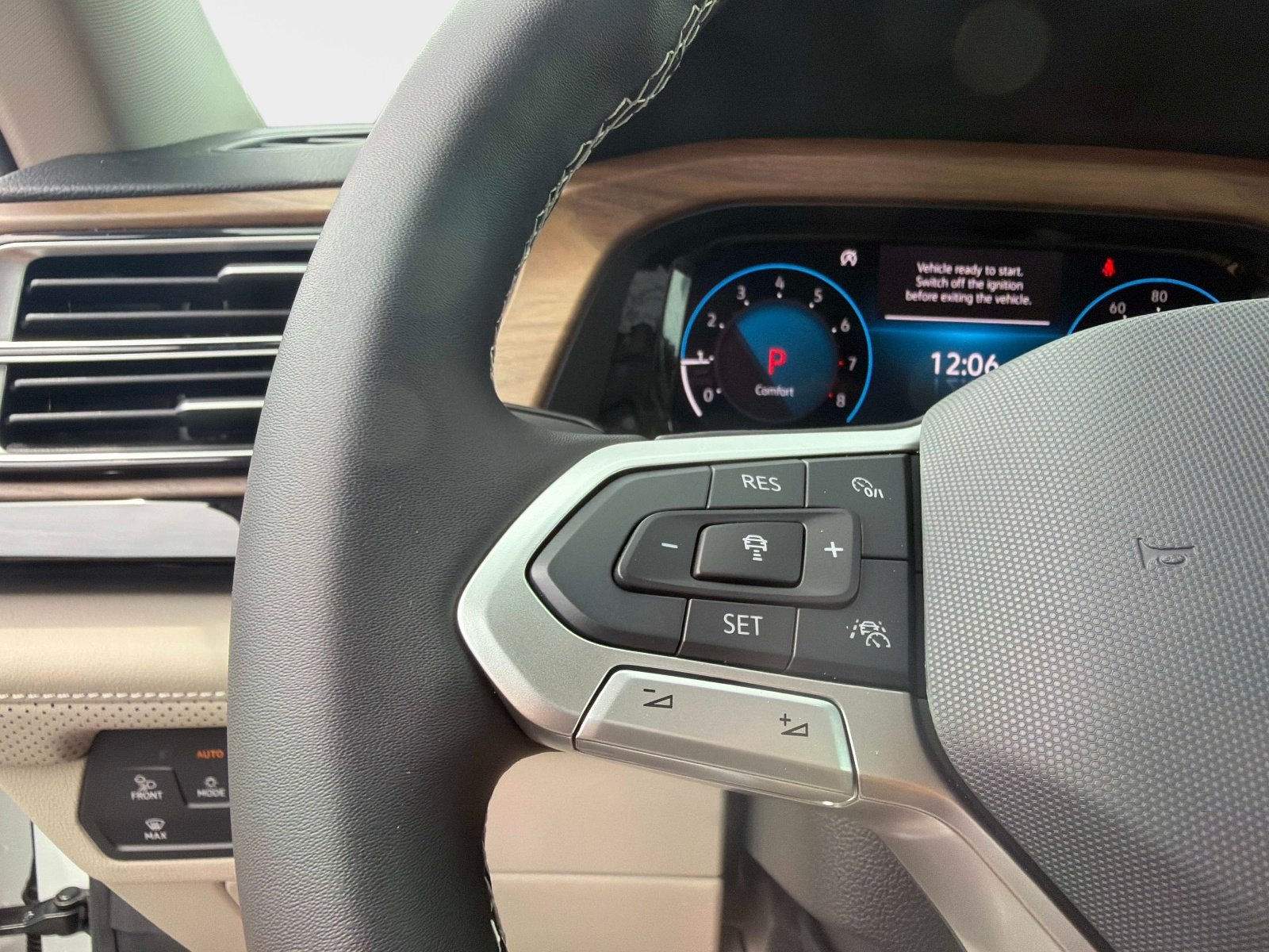 2026 Volkswagen Atlas 2.0T SE