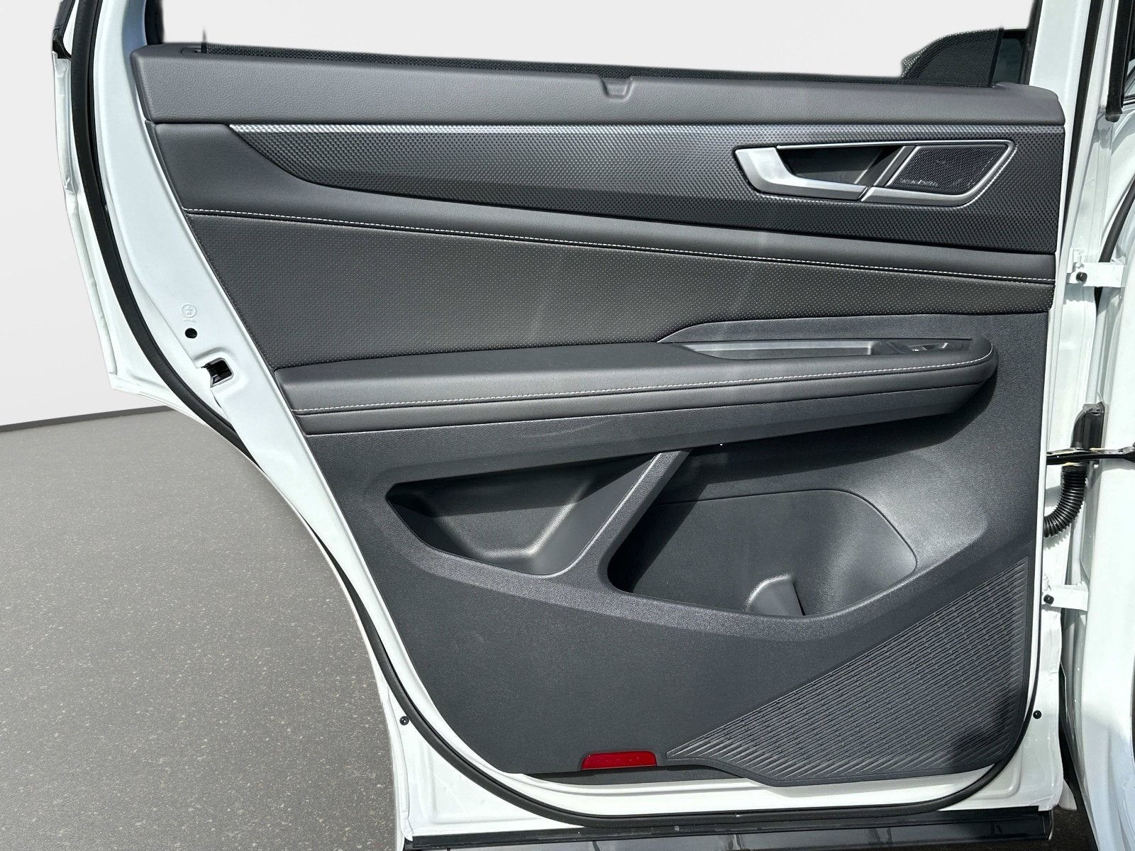 2025 Volkswagen Atlas Cross Sport 2.0T SEL Premium R-Line