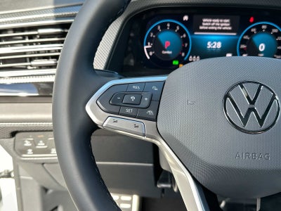 2025 Volkswagen Atlas Cross Sport 2.0T SEL Premium R-Line