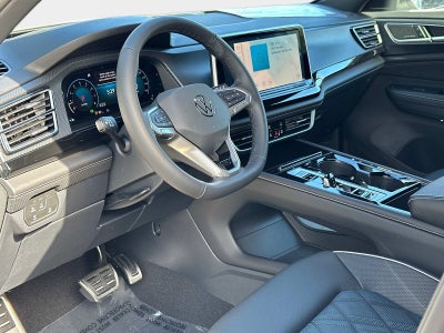 2025 Volkswagen Atlas Cross Sport 2.0T SEL Premium R-Line