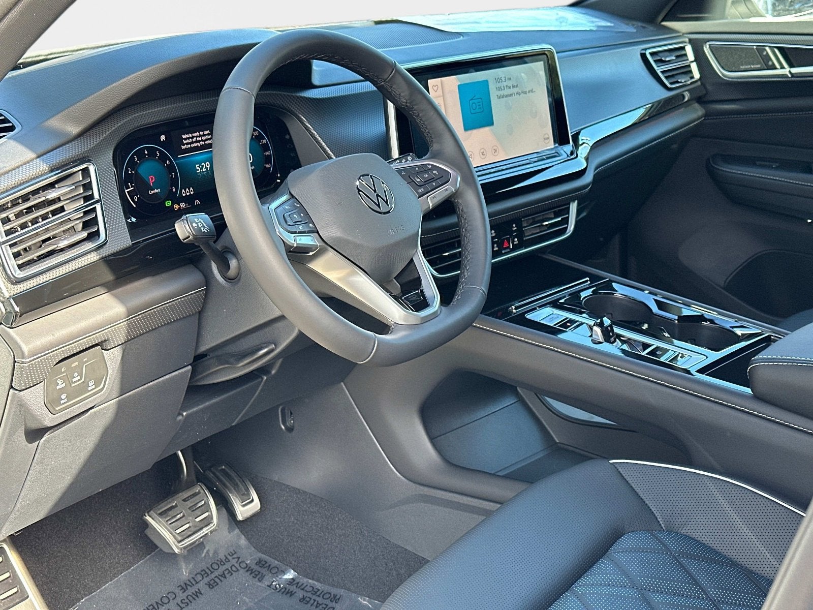 2025 Volkswagen Atlas Cross Sport 2.0T SEL Premium R-Line