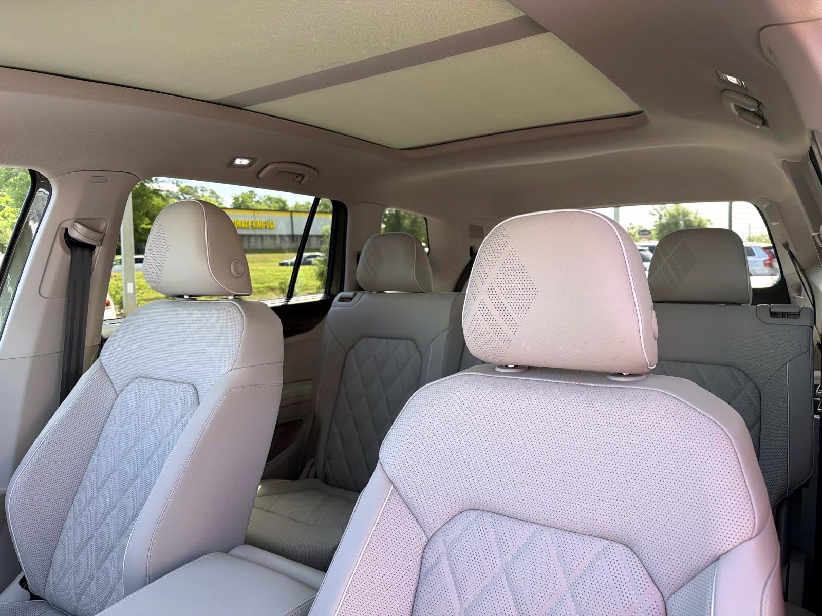 2026 Volkswagen Atlas 2.0T SEL Premium R-Line