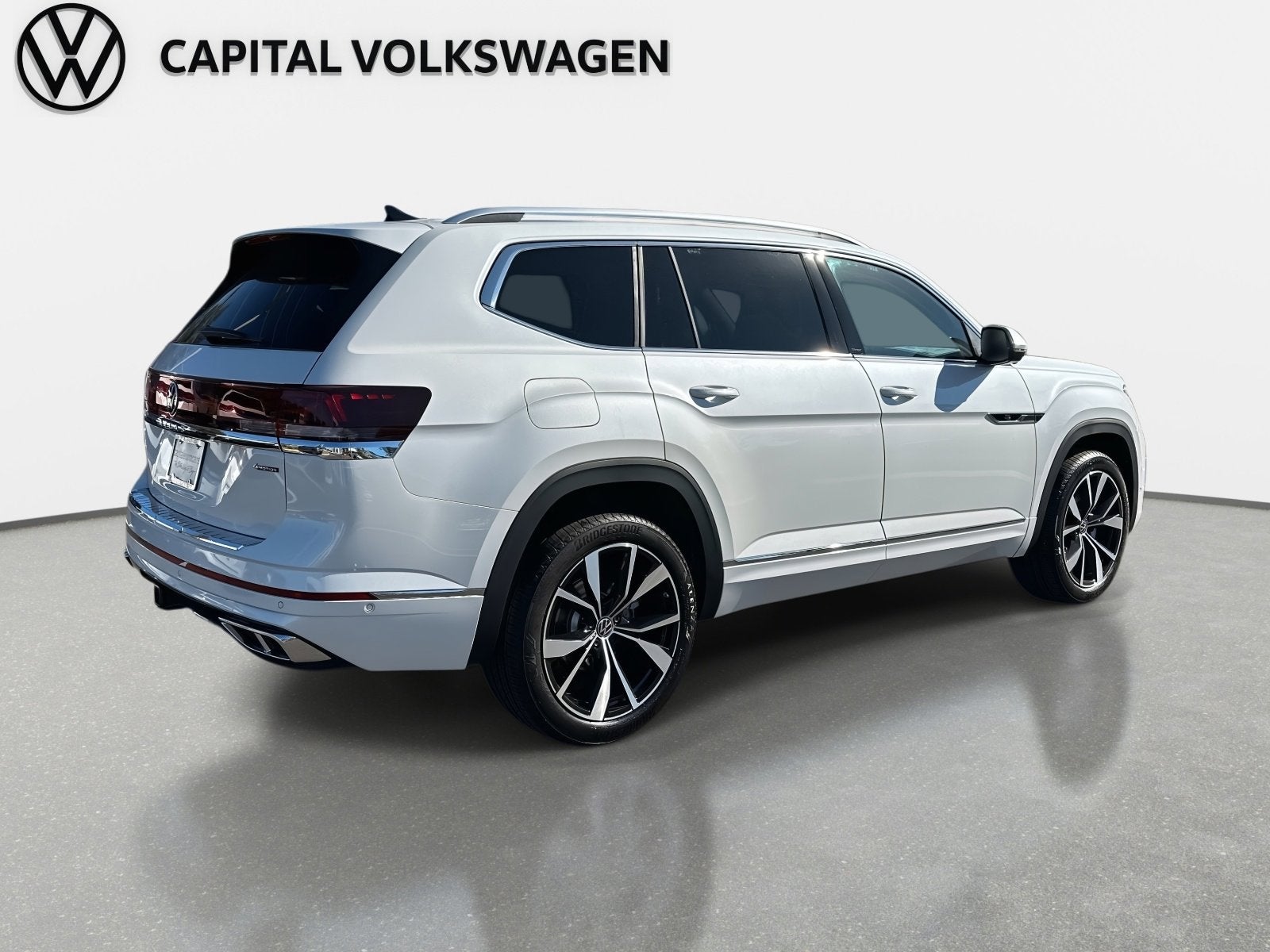 2026 Volkswagen Atlas 2.0T SEL Premium R-Line