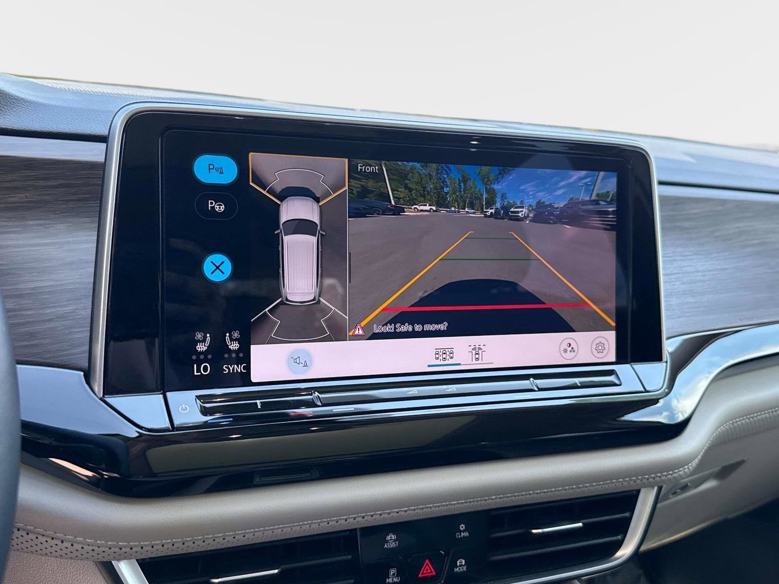 2024 Volkswagen Atlas 2.0T SEL Premium R-Line