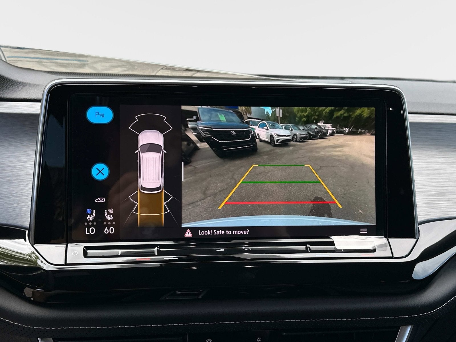 2026 Volkswagen Atlas Cross Sport 2.0T SE w/Technology