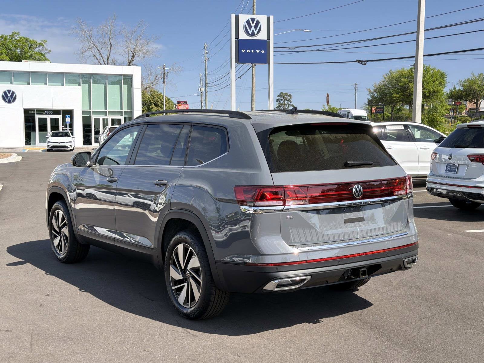 2026 Volkswagen Atlas 2.0T SE w/Technology