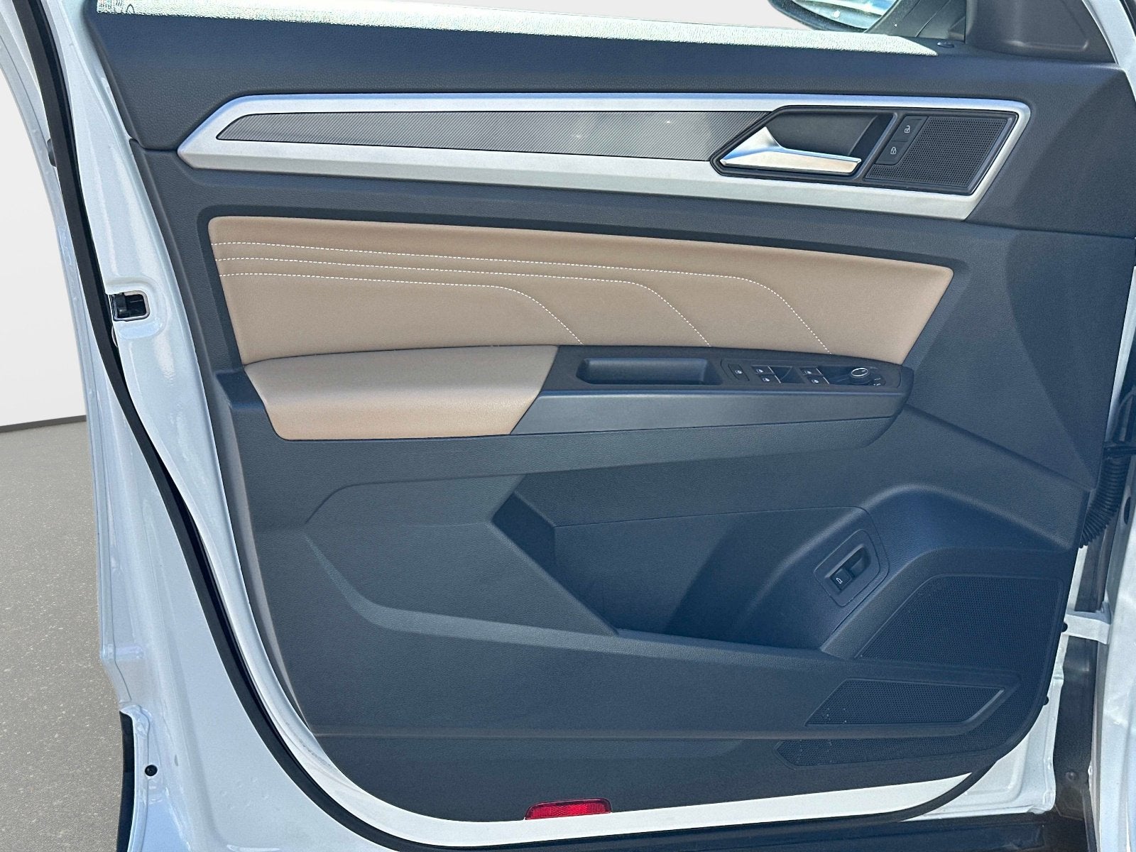 2023 Volkswagen Atlas Cross Sport 2.0T SE w/Technology