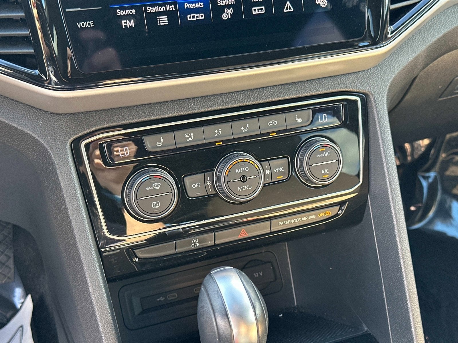 2023 Volkswagen Atlas Cross Sport 2.0T SE w/Technology