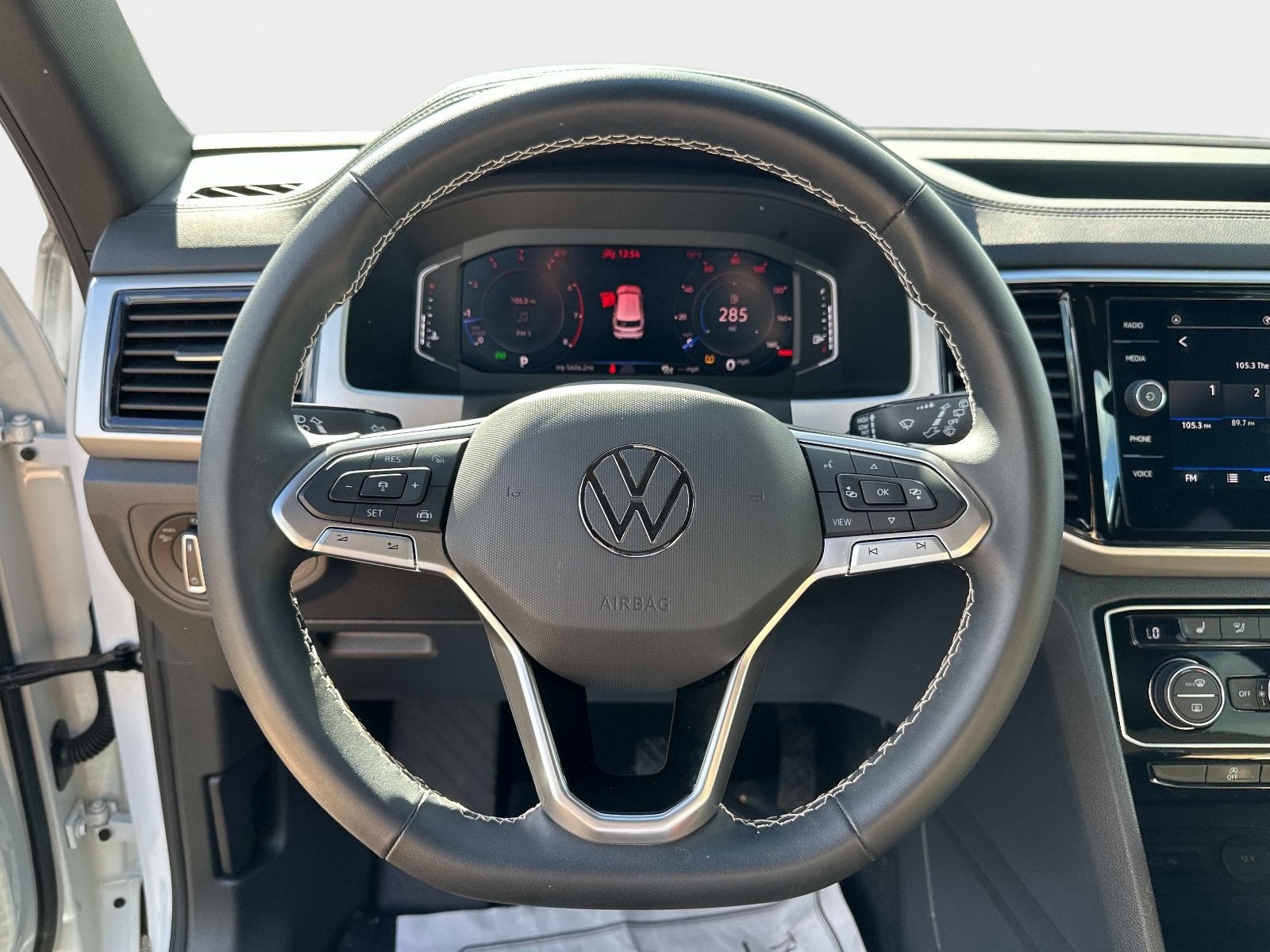 2023 Volkswagen Atlas Cross Sport 2.0T SE w/Technology