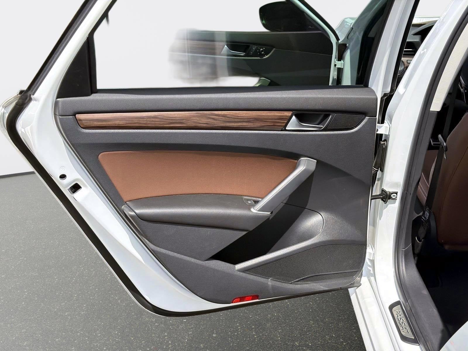 2022 Volkswagen Passat 2.0T Limited Edition