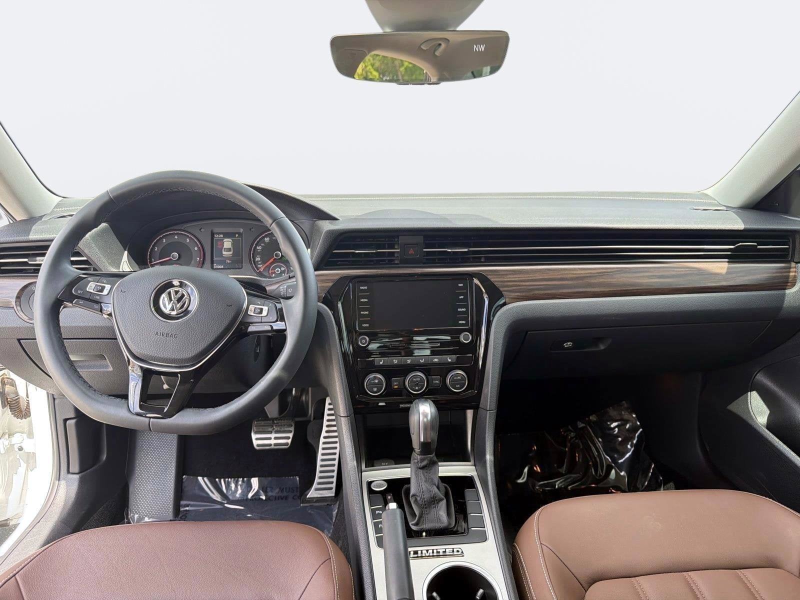 2022 Volkswagen Passat 2.0T Limited Edition