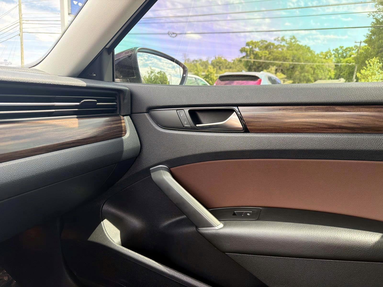 2022 Volkswagen Passat 2.0T Limited Edition