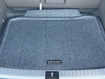 2026 Volkswagen Taos SE Black