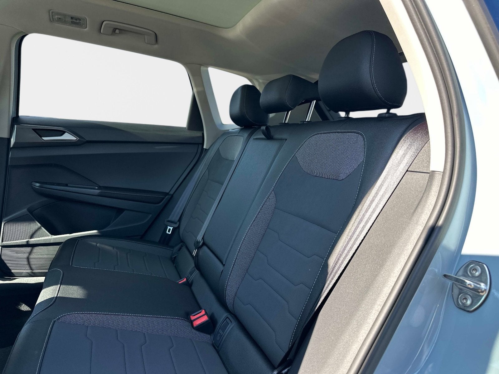 2026 Volkswagen Taos SE Black