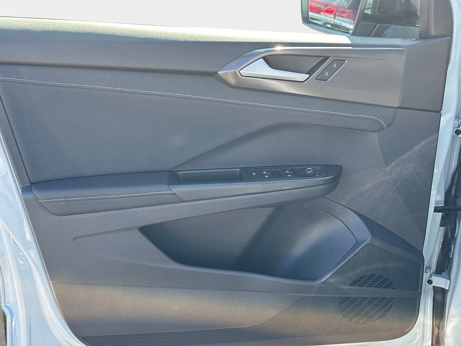 2026 Volkswagen Taos SE Black