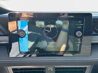 2026 Volkswagen Taos SE Black