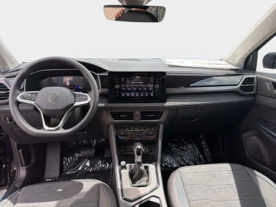 2026 Volkswagen Taos SE Black